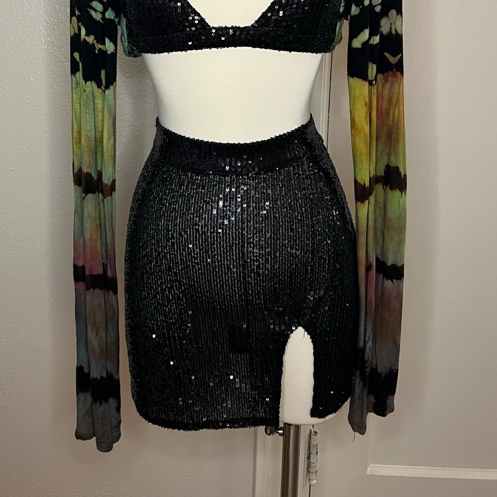 Poppy Mini Skirt 2.0 in Solid Sequin black size medium NWT